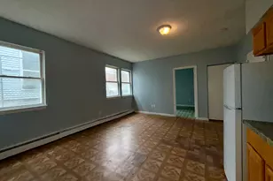 132 Locust St, Waterbury, CT 06704 - Photo 5