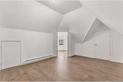 74 Carleton Avenue, Bridgeport, CT 06604 - Photo 9