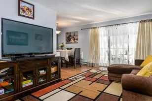 910 Hope St, Stamford, CT 06907 - Photo 3