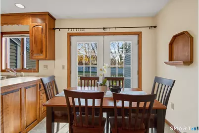 611 Ocean Avenue #E5, New London, CT 06320 - Photo 9