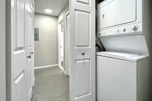 68 W Main St, Milford, CT 06460 - Photo 11