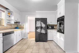 281 Brown St, Hartford, CT 06114 - Photo 9
