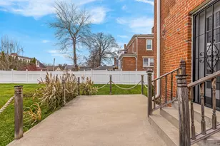 281 Brown St, Hartford, CT 06114 - Photo 5