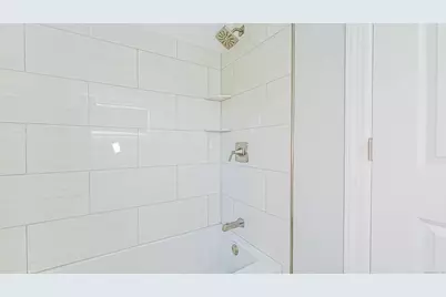 206 Huntington Turnpike, Bridgeport, CT 06610 - Photo 17