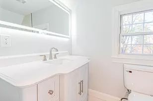 206 Huntington Turnpike, Bridgeport, CT 06610 - Photo 15