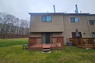 135 Village Square Dr, New Britain, CT 06053 - Photo 3