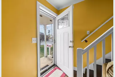 69 Glen Circle, Bridgeport, CT 06610 - Photo 7