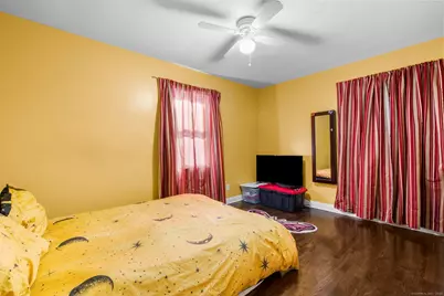 69 Glen Circle, Bridgeport, CT 06610 - Photo 21