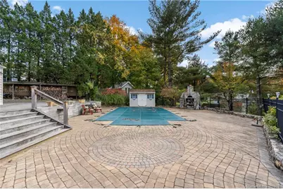 4 Woodvale Rd Extension, Branford, CT 06405 - Photo 11