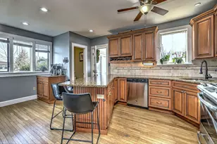715 Wilcoxson Ave, Stratford, CT 06614 - Photo 13