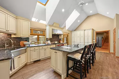 13 Woodland Drive, Canton, CT 06019 - Photo 7