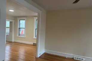 907 Elm St, New Haven, CT 06511 - Photo 3