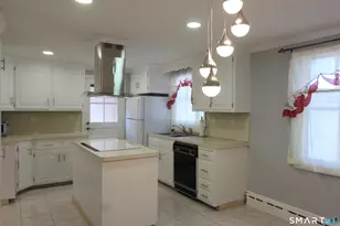 98 Shadycrest Dr, East Hartford, CT 06118 - Photo 3