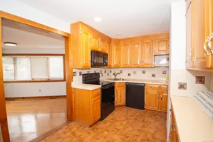 38 Wayland Rd, Milford, CT 06460 - Photo 19