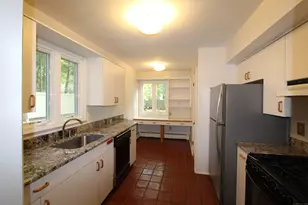 6 Lyle Ct, Farmington, CT 06032 - Photo 9