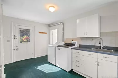 8 Academy Street, New Haven, CT 06511 - Photo 27