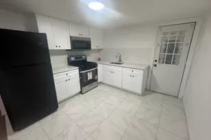 211 Palmer St Ext, Norwich, CT 06360 - Photo 7