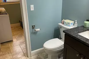 5 Meadow Wood Rd, Trumbull, CT 06611 - Photo 9