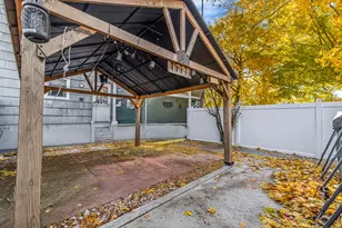 35 Kent Ave, Bridgeport, CT 06610 - Photo 21