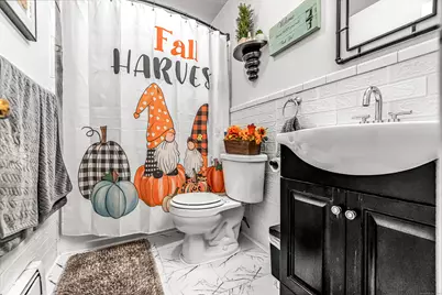 35 Kent Avenue, Bridgeport, CT 06610 - Photo 15