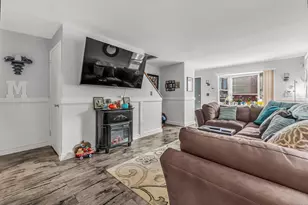 35 Kent Ave, Bridgeport, CT 06610 - Photo 3