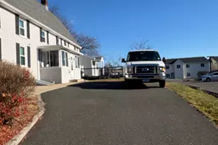 17 North St, Manchester, CT 06042 - Photo 3