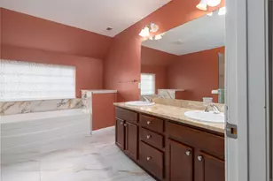 49 Park Pl Cir, West Hartford, CT 06110 - Photo 15