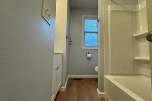 9 South St, Cromwell, CT 06416 - Photo 7