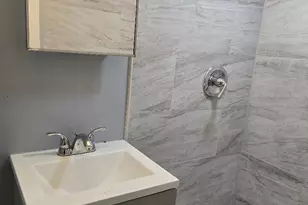 22 E Dover St, Waterbury, CT 06706 - Photo 5