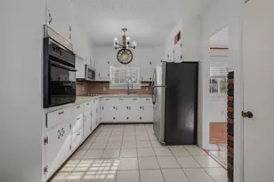 139 Pennsylvania Ave, East Lyme, CT 06357 - Photo 13