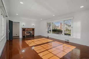 139 Pennsylvania Ave, East Lyme, CT 06357 - Photo 7