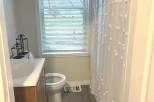 27 Barbara Rd, Middletown, CT 06457 - Photo 3