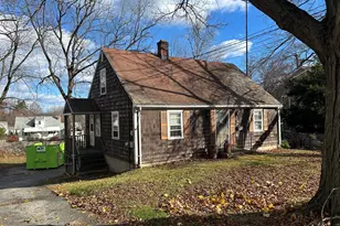 168 Wormwood Rd, Fairfield, CT 06824 - Photo 3