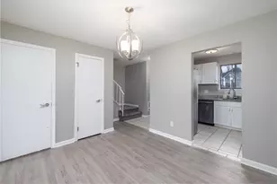 30 Woodglen Dr, Waterbury, CT 06705 - Photo 3