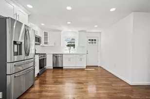 405 Ruth St, Bridgeport, CT 06606 - Photo 7