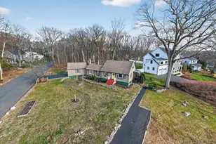 246 Romanock Rd, Fairfield, CT 06825 - Photo 29