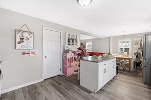 16 Brainard Rd, Enfield, CT 06082 - Photo 11