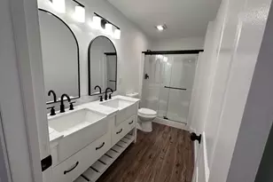 124 Highlawn St, Waterbury, CT 06705 - Photo 11