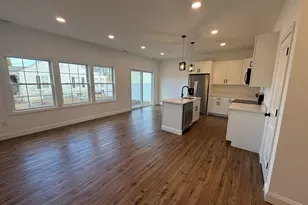 124 Highlawn St, Waterbury, CT 06705 - Photo 7