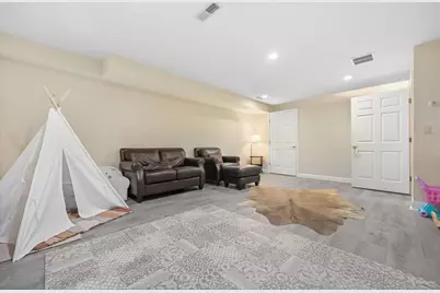 76 Hilary Circle #76, Fairfield, CT 06825 - Photo 19