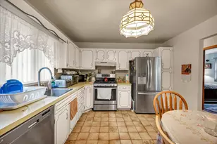 42 Wendy Rd, Trumbull, CT 06611 - Photo 13