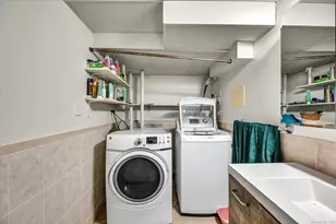 42 Wendy Rd, Trumbull, CT 06611 - Photo 31