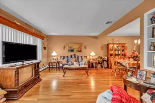 42 Wendy Rd, Trumbull, CT 06611 - Photo 7