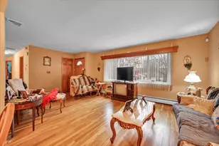 42 Wendy Rd, Trumbull, CT 06611 - Photo 5