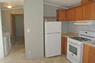 134 McQuillan Dr, Milford, CT 06460 - Photo 7