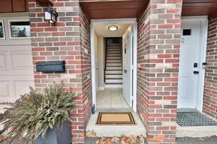 322 Knapps Hwy, Fairfield, CT 06825 - Photo 3