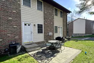 322 Knapps Hwy, Fairfield, CT 06825 - Photo 19