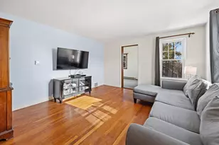 27 Glendale Dr, Waterbury, CT 06708 - Photo 3