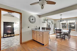 21 Katherine St, North Branford, CT 06471 - Photo 9