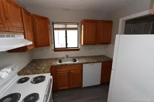 1400 Meriden Rd, Waterbury, CT 06705 - Photo 7